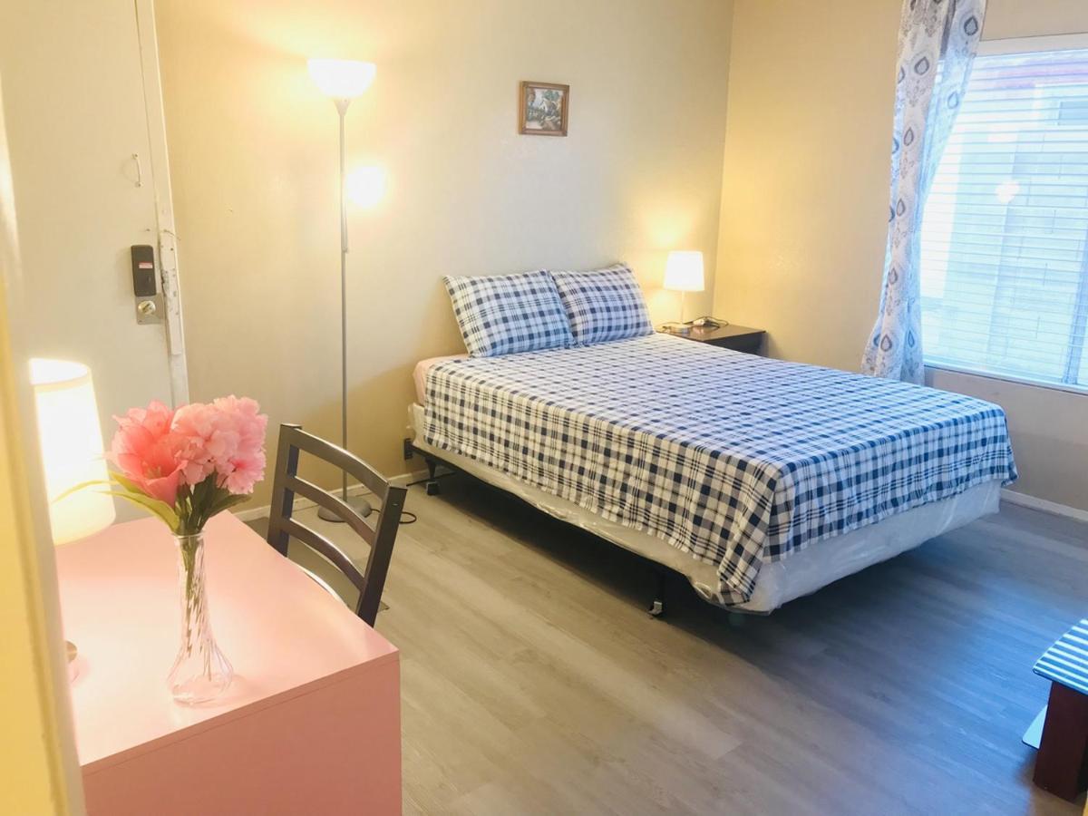 Independent Bedroom With Private Bathroom#2 ラスベガス エクステリア 写真