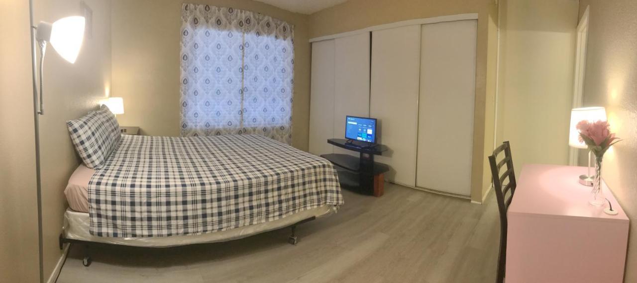 Independent Bedroom With Private Bathroom#2 ラスベガス エクステリア 写真