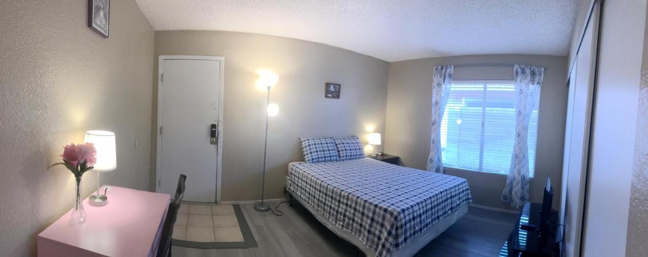 Independent Bedroom With Private Bathroom#2 ラスベガス エクステリア 写真