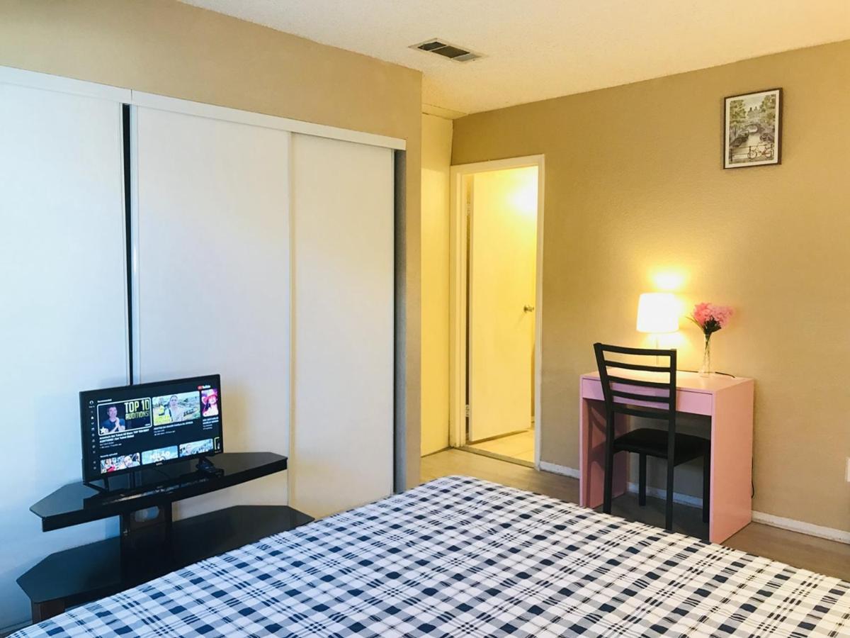Independent Bedroom With Private Bathroom#2 ラスベガス エクステリア 写真