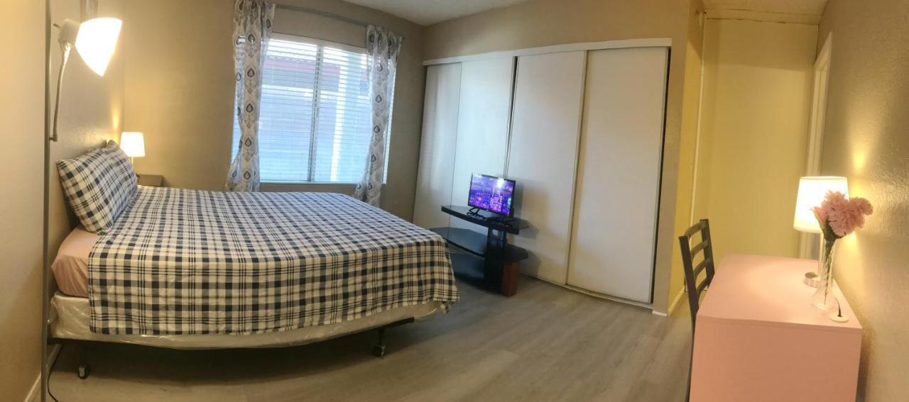 Independent Bedroom With Private Bathroom#2 ラスベガス エクステリア 写真