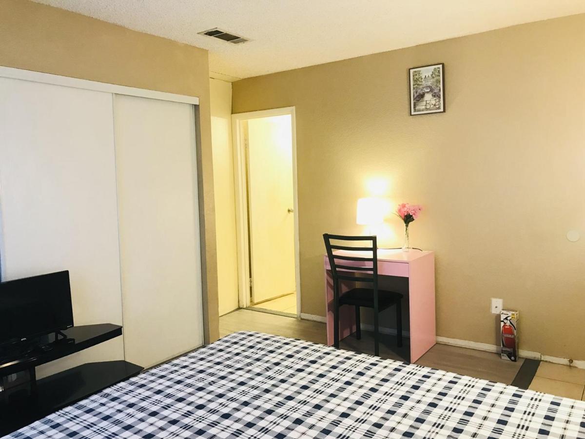 Independent Bedroom With Private Bathroom#2 ラスベガス エクステリア 写真