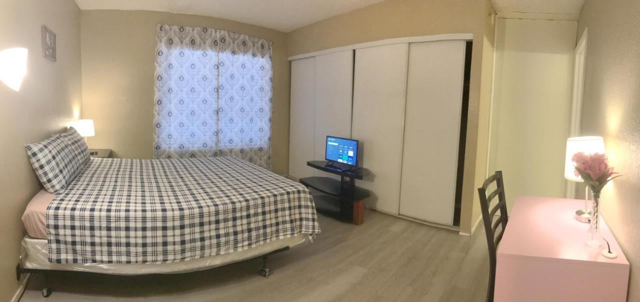 Independent Bedroom With Private Bathroom#2 ラスベガス エクステリア 写真