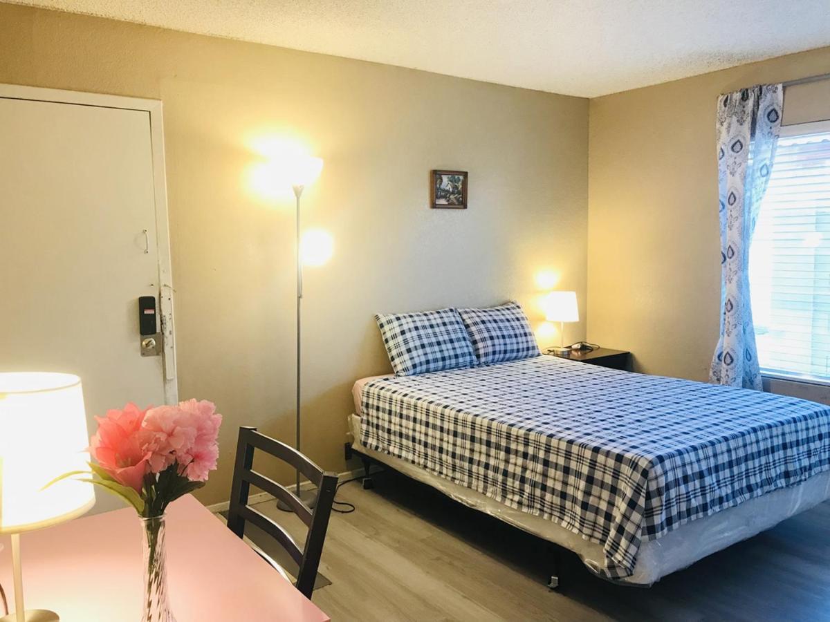 Independent Bedroom With Private Bathroom#2 ラスベガス エクステリア 写真