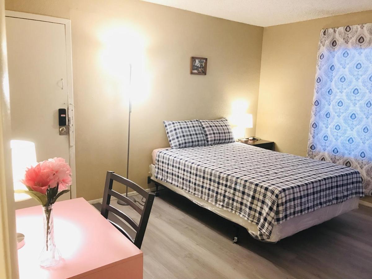Independent Bedroom With Private Bathroom#2 ラスベガス エクステリア 写真