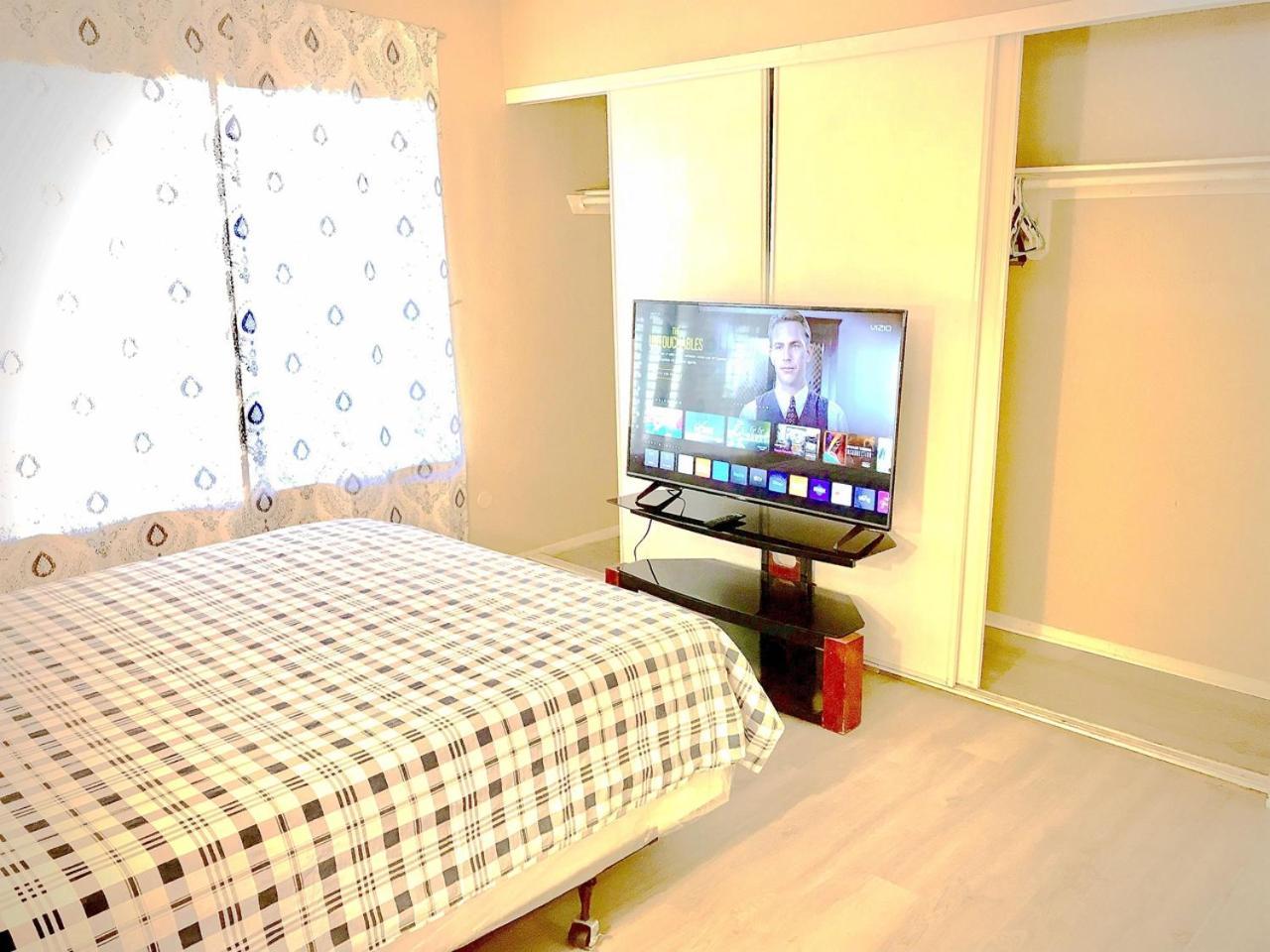 Independent Bedroom With Private Bathroom#2 ラスベガス エクステリア 写真
