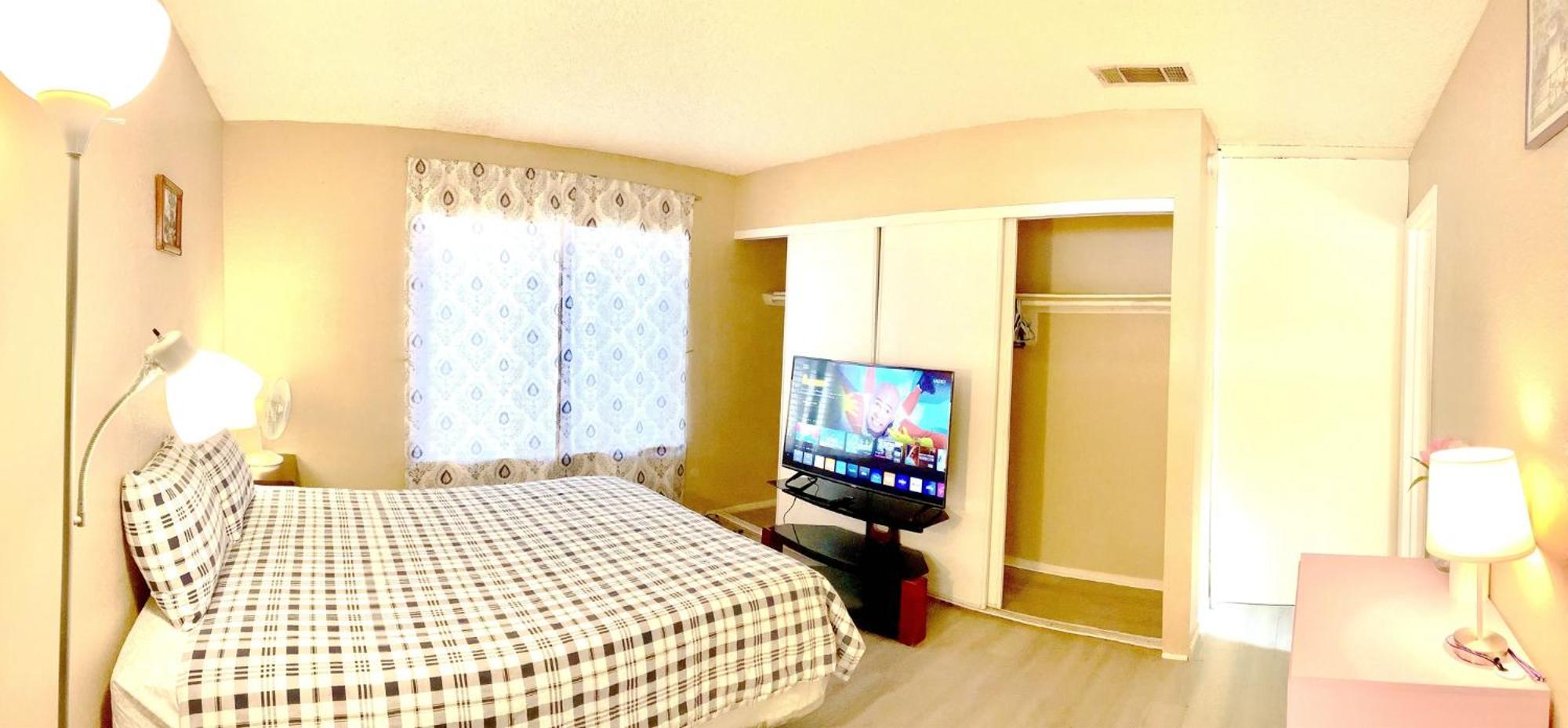 Independent Bedroom With Private Bathroom#2 ラスベガス エクステリア 写真
